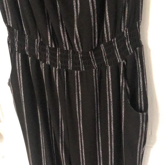 Striped Romper - Picture 4 of 5